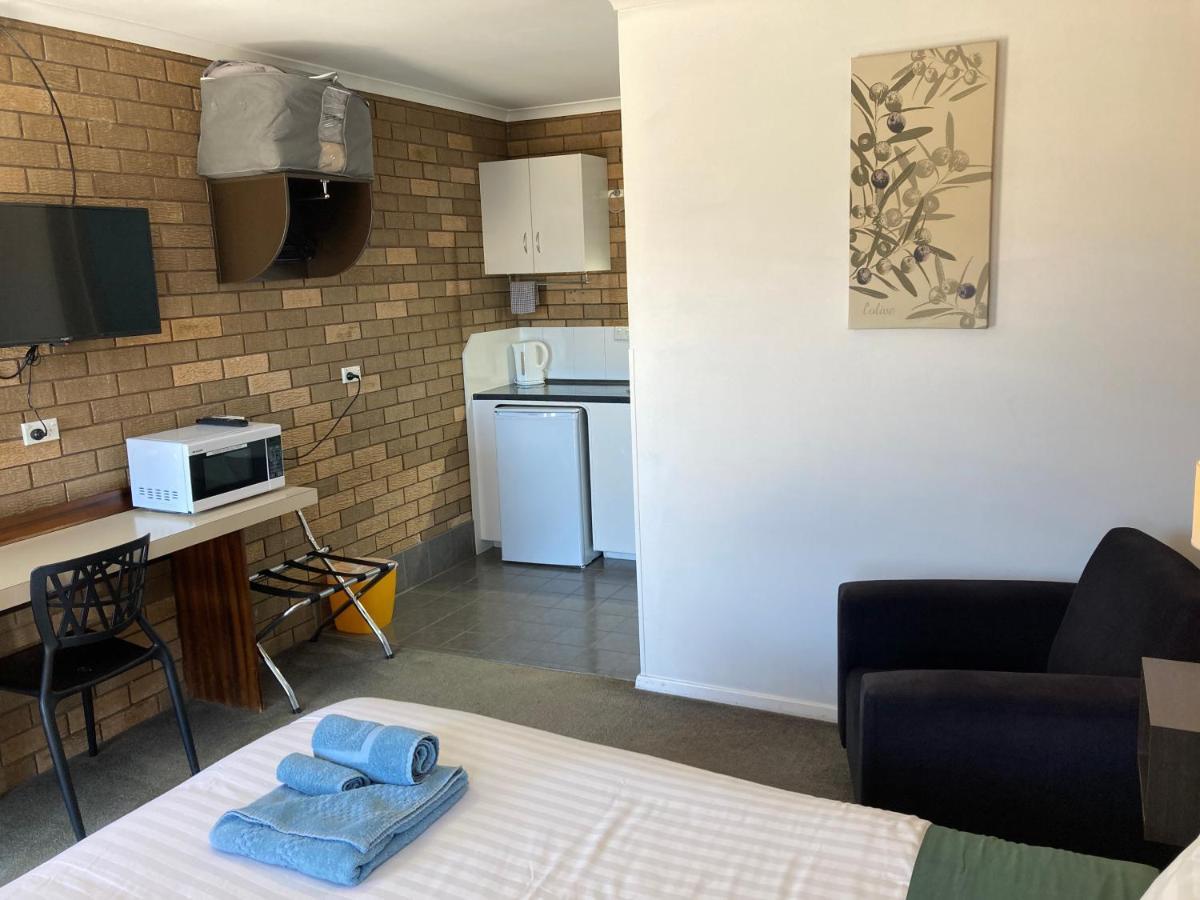נאראנדרה Camellia Motel מראה חיצוני תמונה