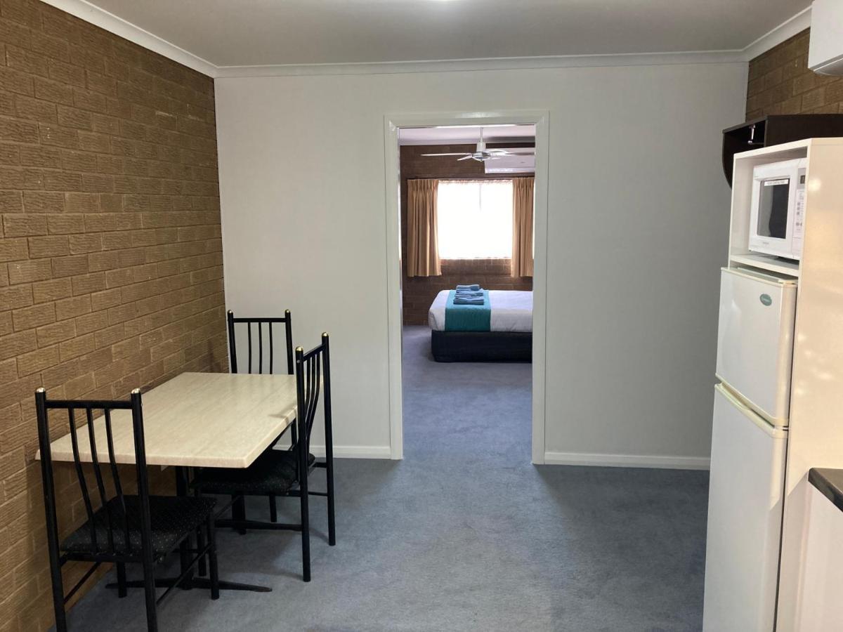 נאראנדרה Camellia Motel מראה חיצוני תמונה