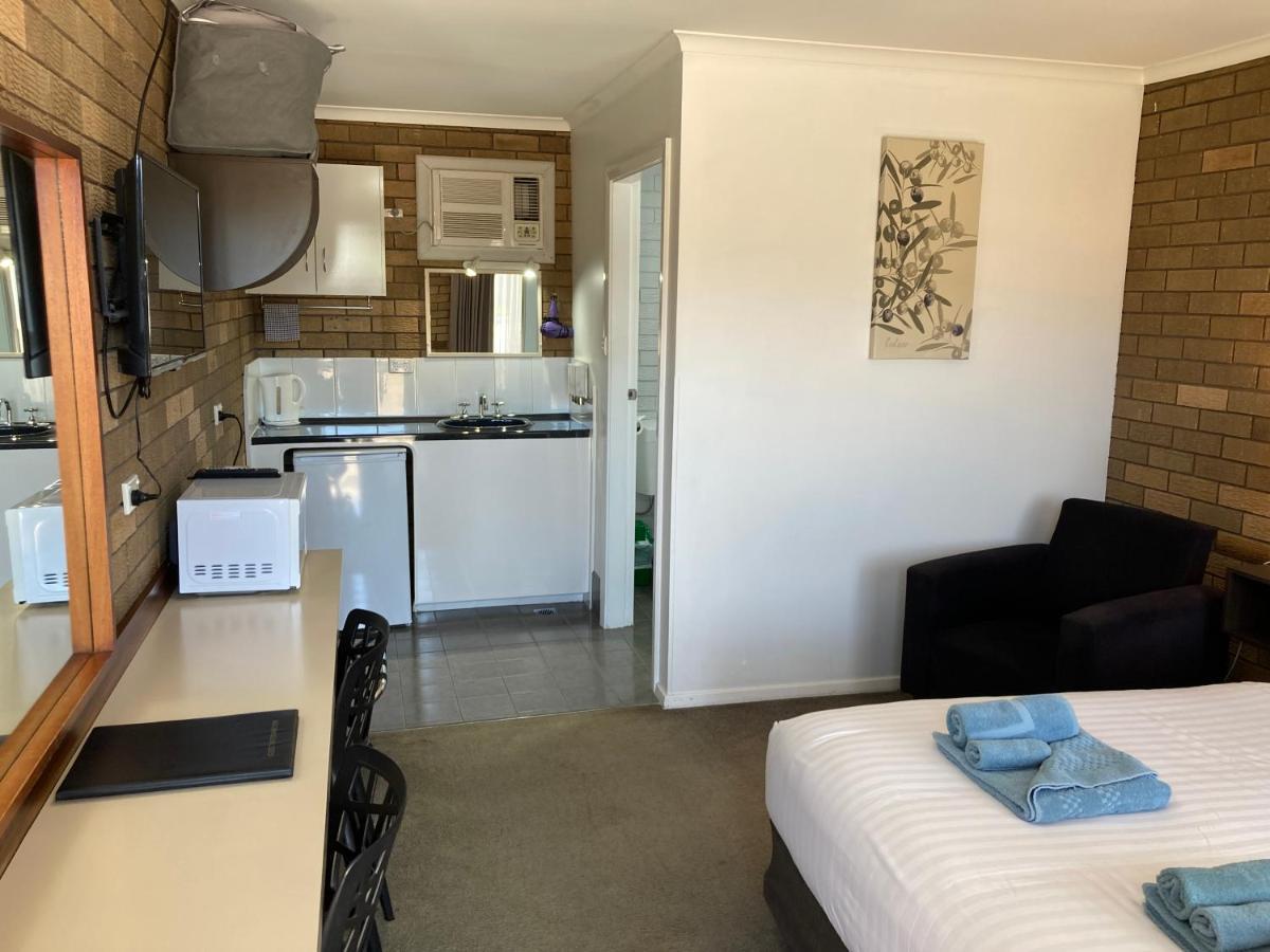 נאראנדרה Camellia Motel מראה חיצוני תמונה