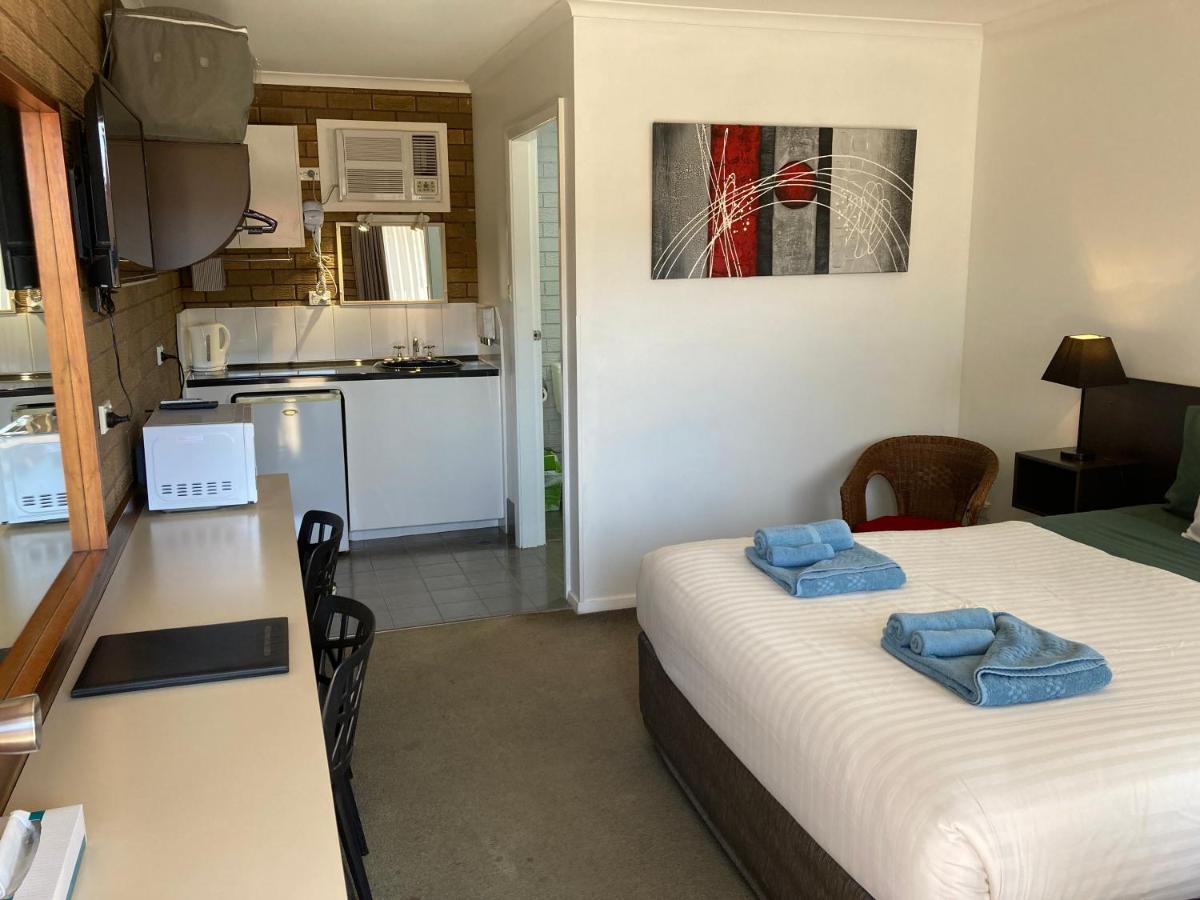 נאראנדרה Camellia Motel מראה חיצוני תמונה
