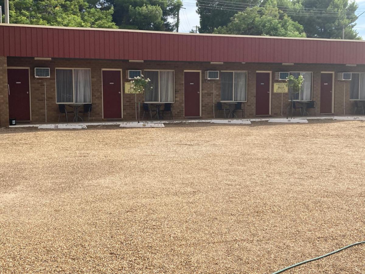 נאראנדרה Camellia Motel מראה חיצוני תמונה
