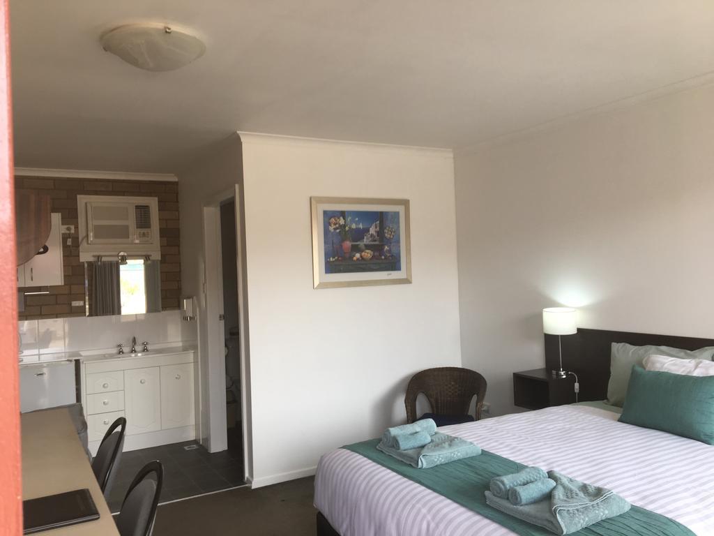 נאראנדרה Camellia Motel מראה חיצוני תמונה