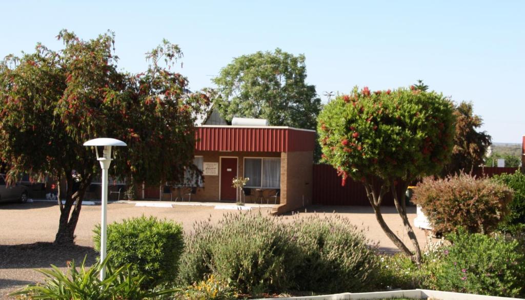 נאראנדרה Camellia Motel מראה חיצוני תמונה