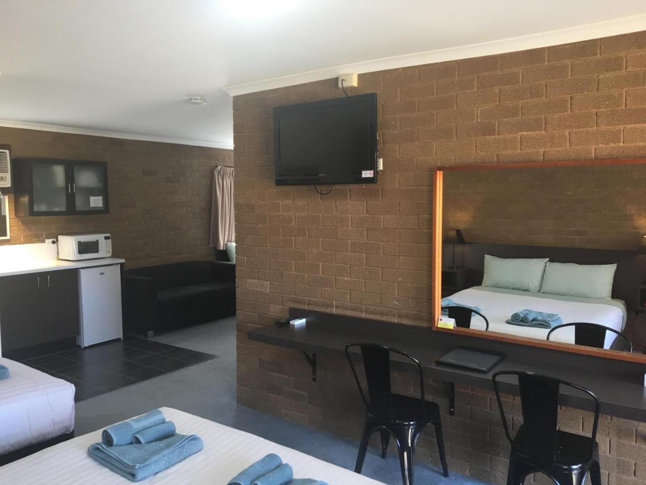 נאראנדרה Camellia Motel מראה חיצוני תמונה