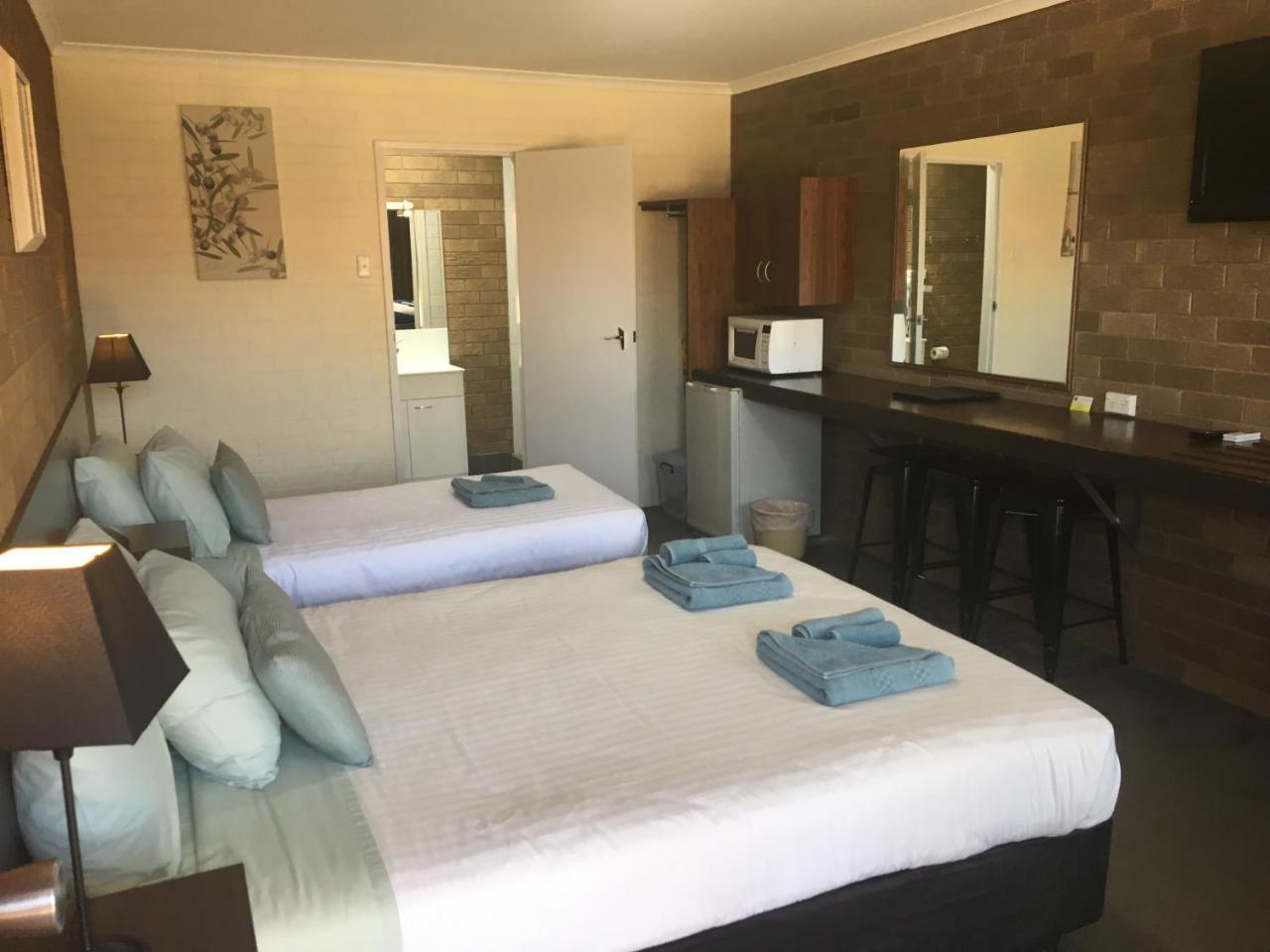 נאראנדרה Camellia Motel מראה חיצוני תמונה
